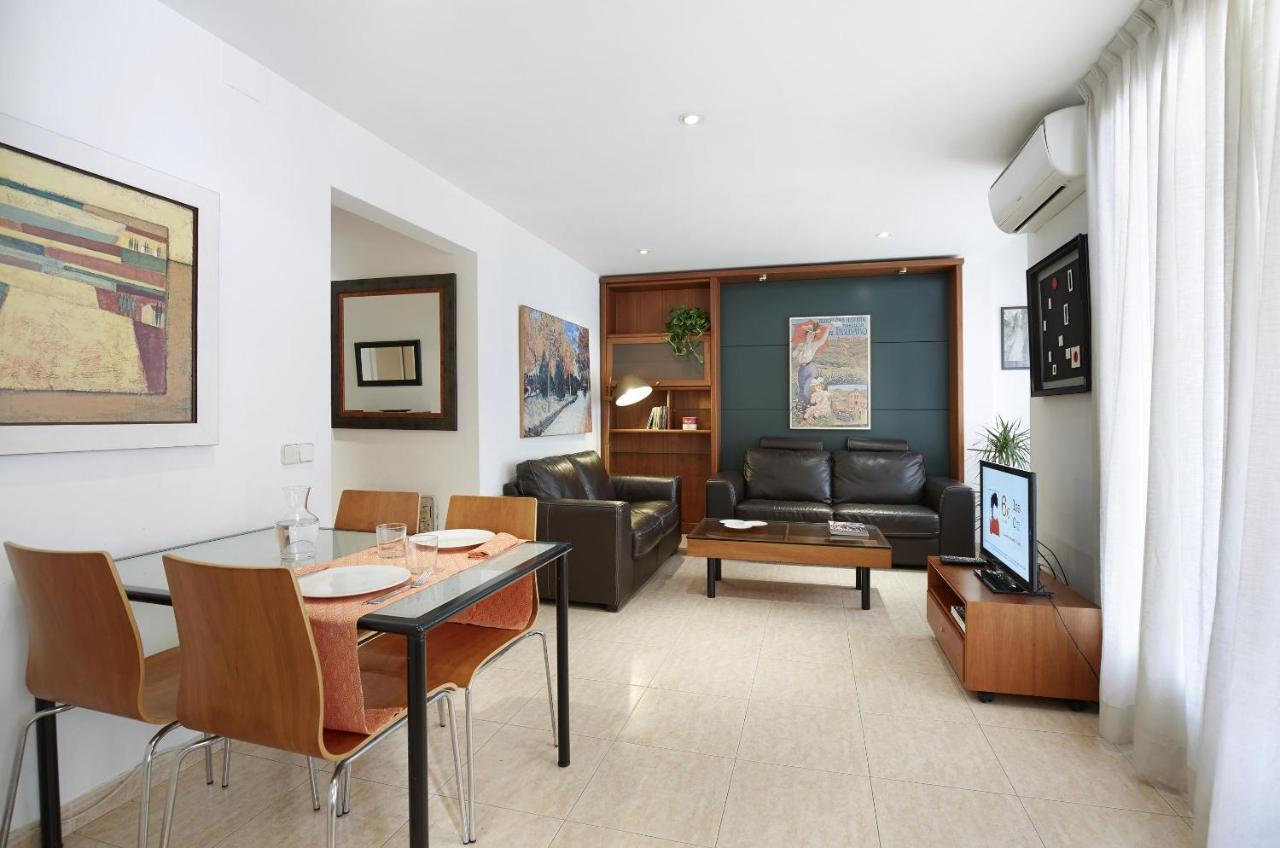 Apartamentos Calvet Barcelona Buitenkant foto