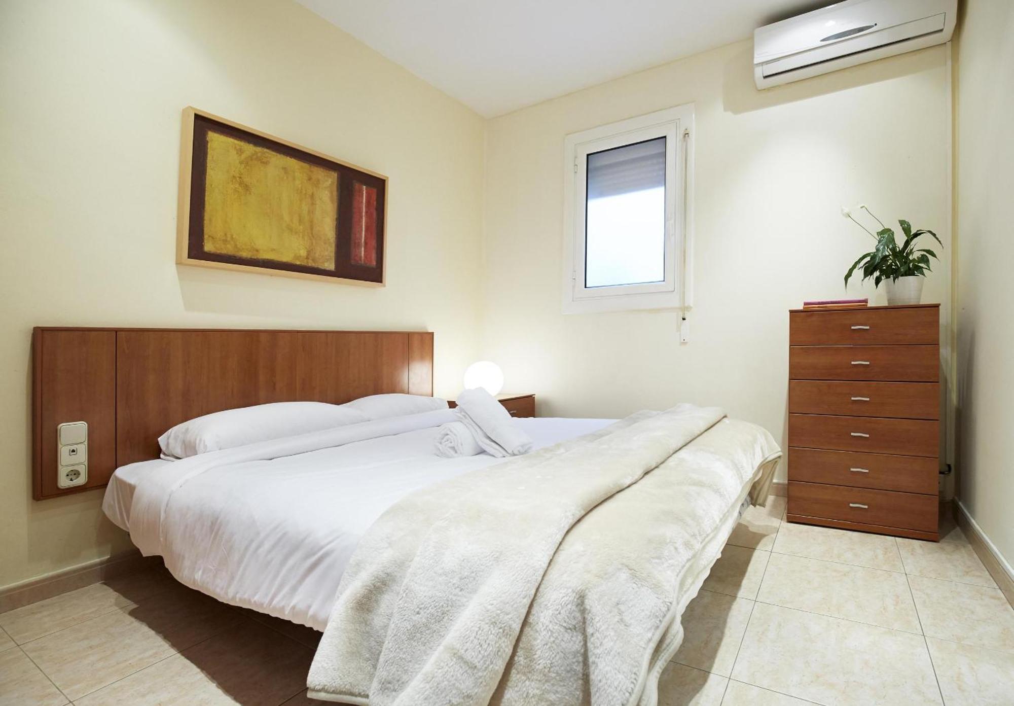 Apartamentos Calvet Barcelona Buitenkant foto