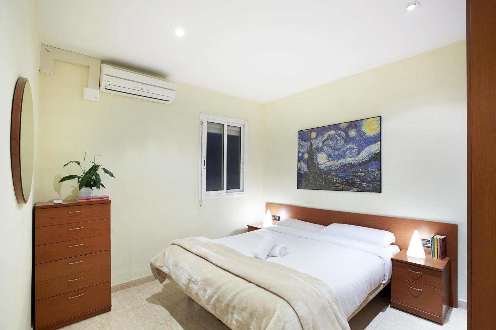 Apartamentos Calvet Barcelona Buitenkant foto