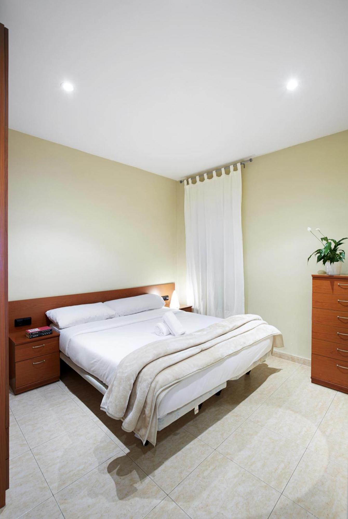 Apartamentos Calvet Barcelona Buitenkant foto