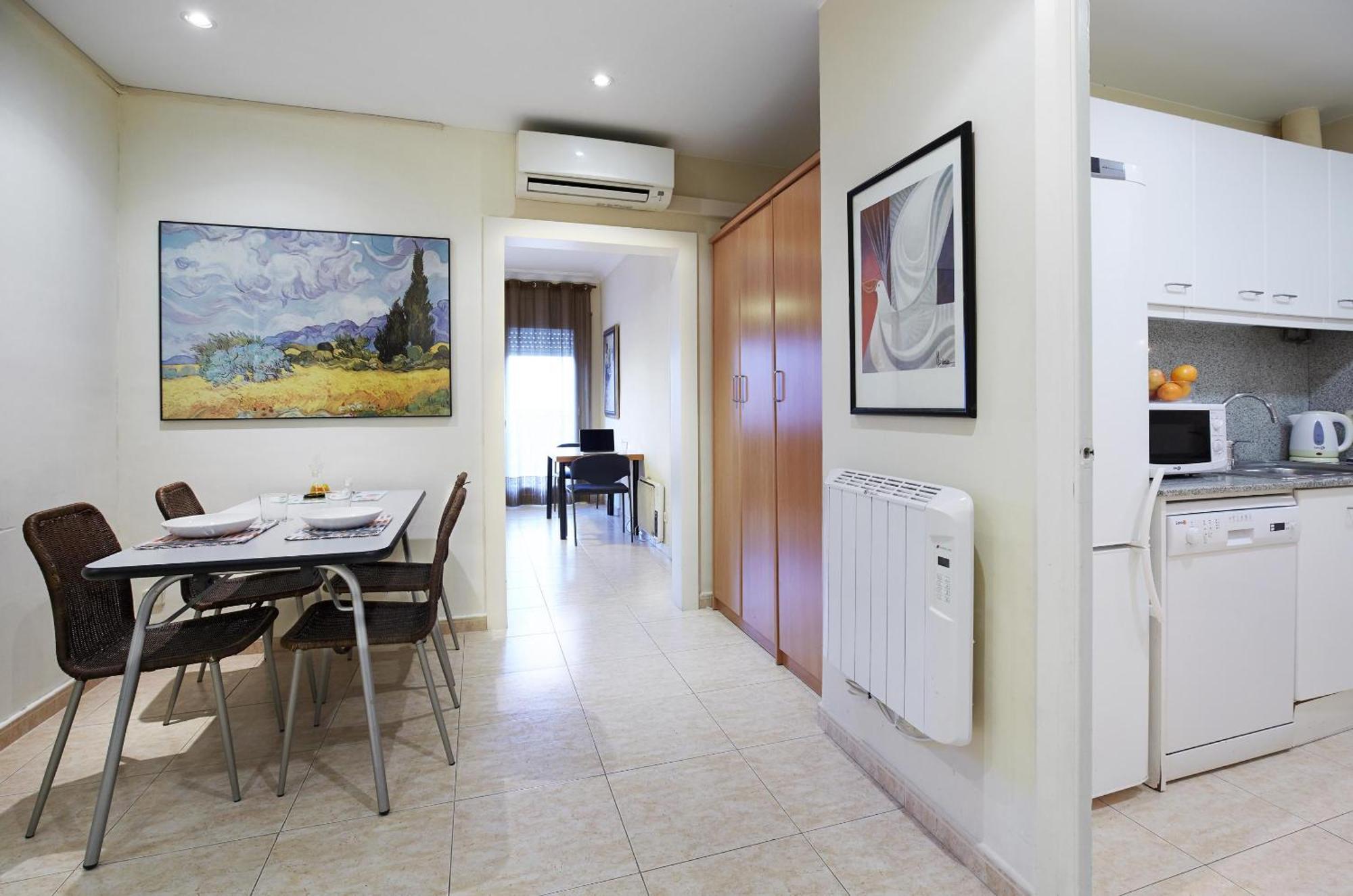 Apartamentos Calvet Barcelona Buitenkant foto